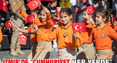 İzmir’de “Cumhuriyet her yerde”