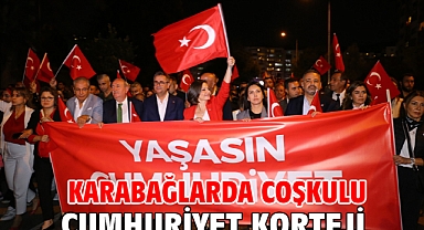 Karabağlarda coşkulu Cumhuriyet Korteji