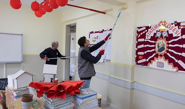 Balçova Belediyesi’nden okullara boyama desteği