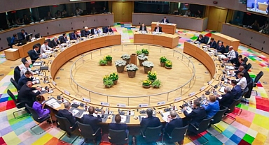 AB liderleri, olağanüstü zirvede bir araya geldi