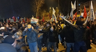 Bursa'da 'İmamoğlu' gerginliği; CHP İl Başkanı gözünden yaralandı, çok sayıda gözaltı var
