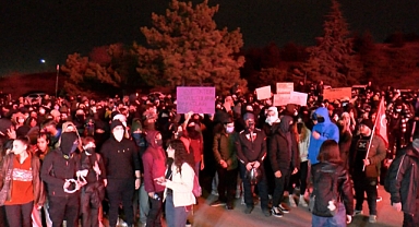 CHP'den RTÜK önünde 'yayın durdurma' protestosu