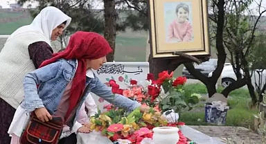 Narin ve Rojin’in mezarlarına ziyaretçi akını