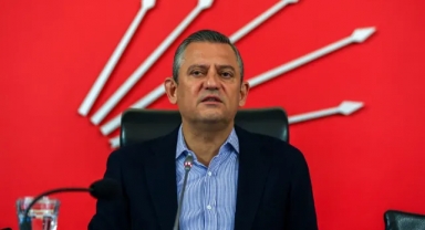 Özgür Özel, Kartalkaya'daki yangın faciasında yaşamını yitirenlerin mezarlarını ziyaret etti