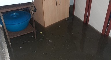 Ankara'da sağanak; cadde ve sokaklar suyla doldu