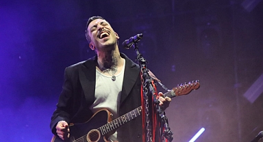 Manisa'da festival kapsamında Can Bonomo konser verdi