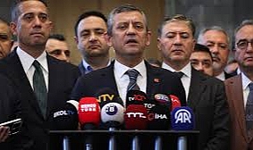 Özel'den, eski genel başkanlara kurultay daveti