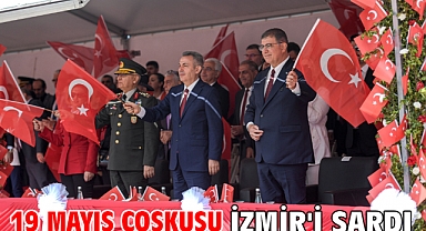 19 Mayıs coşkusu İzmir'i sardı