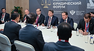 Bakan Tunç, Rusya'da temaslarını sürdürüyor
