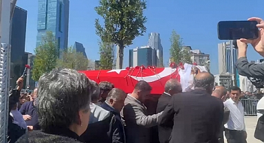 Sırrı Süreyya Önder son yolculuğuna uğurlandı