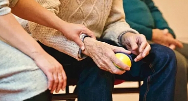 Alzheimer hastalığının ilk belirtisi tatilde ortaya çıkıyor