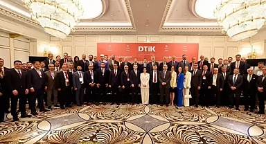 Bakan Bolat, Rusya’da Türk iş insanları ile bir araya geldi