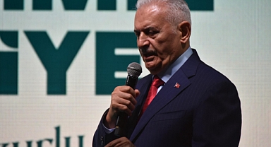 Binali Yıldırım: İzmir bunu asla hak etmiyor