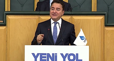 Davutoğlu, Babacan ve Arıkan grup toplantısında konuştu