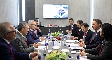 Enerji ve Tabii Kaynaklar Bakanı Alparslan Bayraktar, Rusya'da