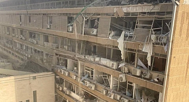 İran'dan İsrail'e balistik füze saldırısı; hastane ile borsa binasında patlama ve yıkım meydana geldi