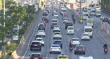 Kurban Bayramı tatili sonrası trafikte yoğunluk yaşanıyor
