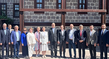 İran Büyükelçisi Habibullahzadeh: Nükleer tesislerimiz hasar gördü, ancak her daim yenilenebilir