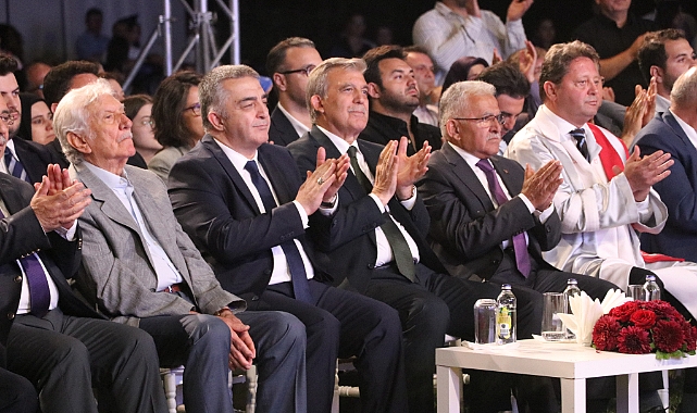 11'inci Cumhurbaşkanı Gül: Dünyada çok tehlikeli bir dönemden geçiyoruz