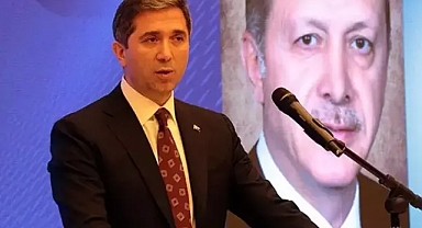 AK Parti'li Sırakaya: CHP’nin Özel’i siyasi manevralarla günü kurtarmaya çalışmaktadır