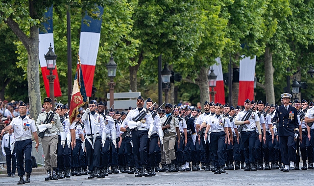 Fransa’da 'Bastille Günü' kutlamaları