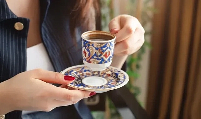 Türk kahvesi içen herkes bu hataya düşüyor