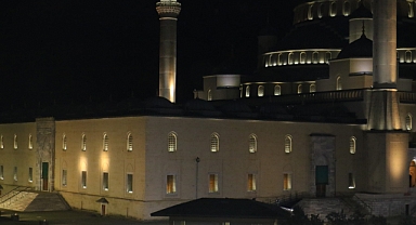 Türkiye’de tüm camilerde sela okundu