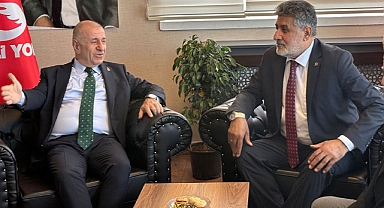 Ümit Özdağ, Remzi Çayır'ı ziyaret etti