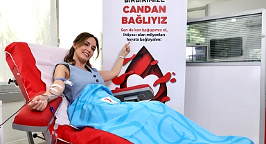 Ünlü isimler Kızılay’a kan verdi, Türkiye’ye çağrıda bulundu