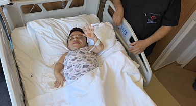 24 kilo ağırlığındaki Nurdan'ın yumurtalıklarından 3 kilo kist çıkarıldı