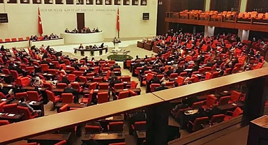 AK Parti'li komisyon üyeleri TBMM'de bir araya geldi