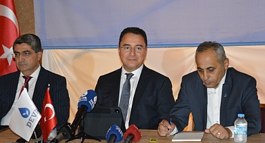 Ali Babacan: Türkiye’de terör ve şiddetin sona ermesi tarihi konu