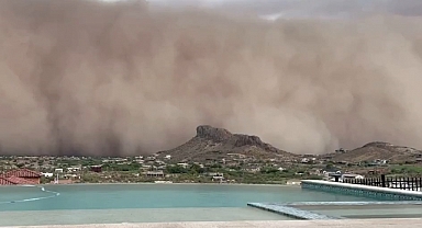 Arizona’da toz fırtınası: 55 bin kişi elektriksiz kaldı