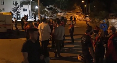 Deprem 10 ili etkiledi, halk geceyi sokakta geçirdi