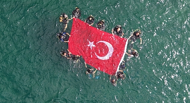 Engelliler, 30 Ağustos Zafer Bayramı için su altı dalışı yaptı