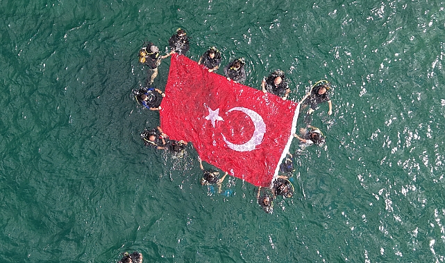 Engelliler, 30 Ağustos Zafer Bayramı için su altı dalışı yaptı