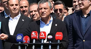 Özgür Özel: Sındırgı'nın bir beklentisi var; buranın hızlıca afet bölgesi ilan edilmesi gerekiyor
