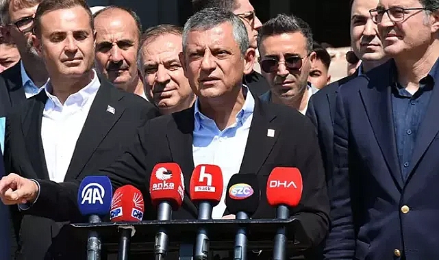 Özgür Özel: Sındırgı'nın bir beklentisi var; buranın hızlıca afet bölgesi ilan edilmesi gerekiyor