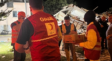 Türk Kızılay’dan, deprem sonrası afetzedelere beslenme desteği