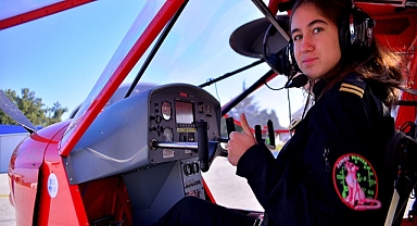 Türkiye’nin en genç kadın pilot adayı Defne, TIME'ın 'Yılın Kızları' listesinde