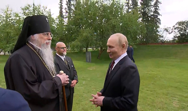 Putin, Alaska'daki Sovyet mezarlarını ziyaret etti