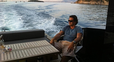 Yalova'dan Yunanistan'a açılan iş insanın teknesi parçalanmış bulundu, kendisi kayıp