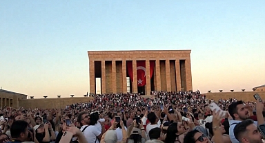 Anıtkabir'i 30 Ağustos'ta 639 bin kişi ziyaret etti