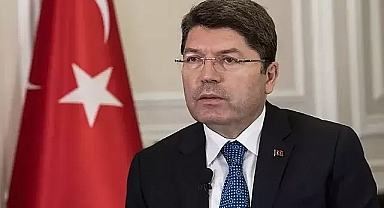Bakan Tunç: Demokrasi şehitlerimizin kabirlerini Vefa Anıtına dönüştürdük