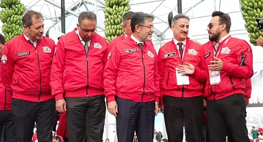  Bakan Yumaklı: Her sektörde olduğu gibi tarımsal üretimde de teknolojinin mutlaka olması gerekir