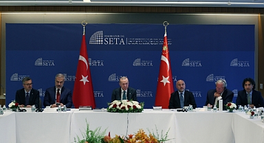 Cumhurbaşkanı Erdoğan, ABD'li düşünce kuruluşu temsilcileriyle Türkevi'nde bir araya geldi