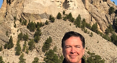 Eski FBI Direktörü James Comey hakkında dava açıldı