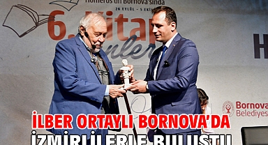 İlber Ortaylı Bornova’da İzmirlilerle buluştu