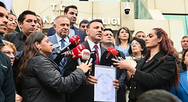 Özgür Çelik mazbatasını aldı