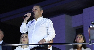 Özgür Özel, Zeytinburnu'nda konuştu